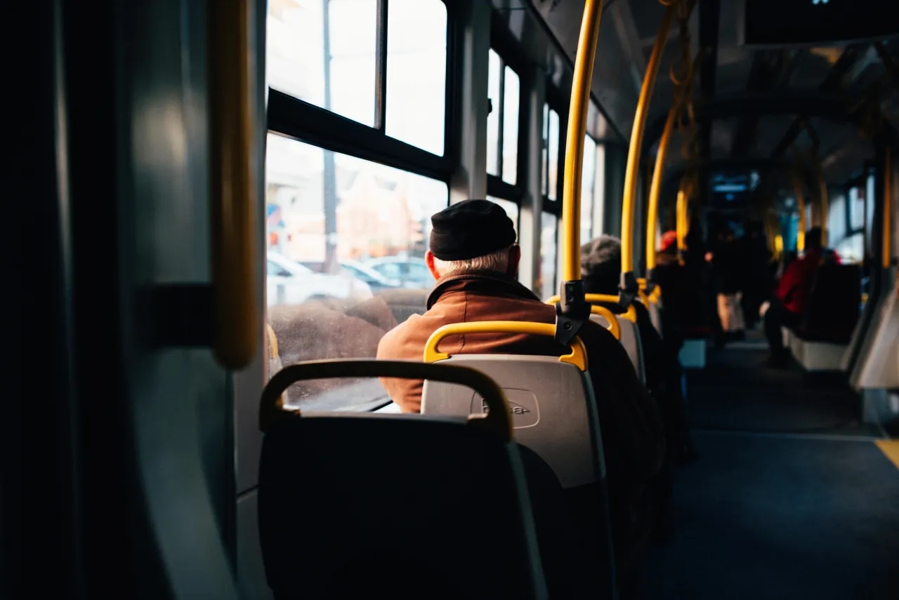 Ile bus ma miejsc? Sprawdź, jak wybrać odpowiedni pojazd na wyjazd