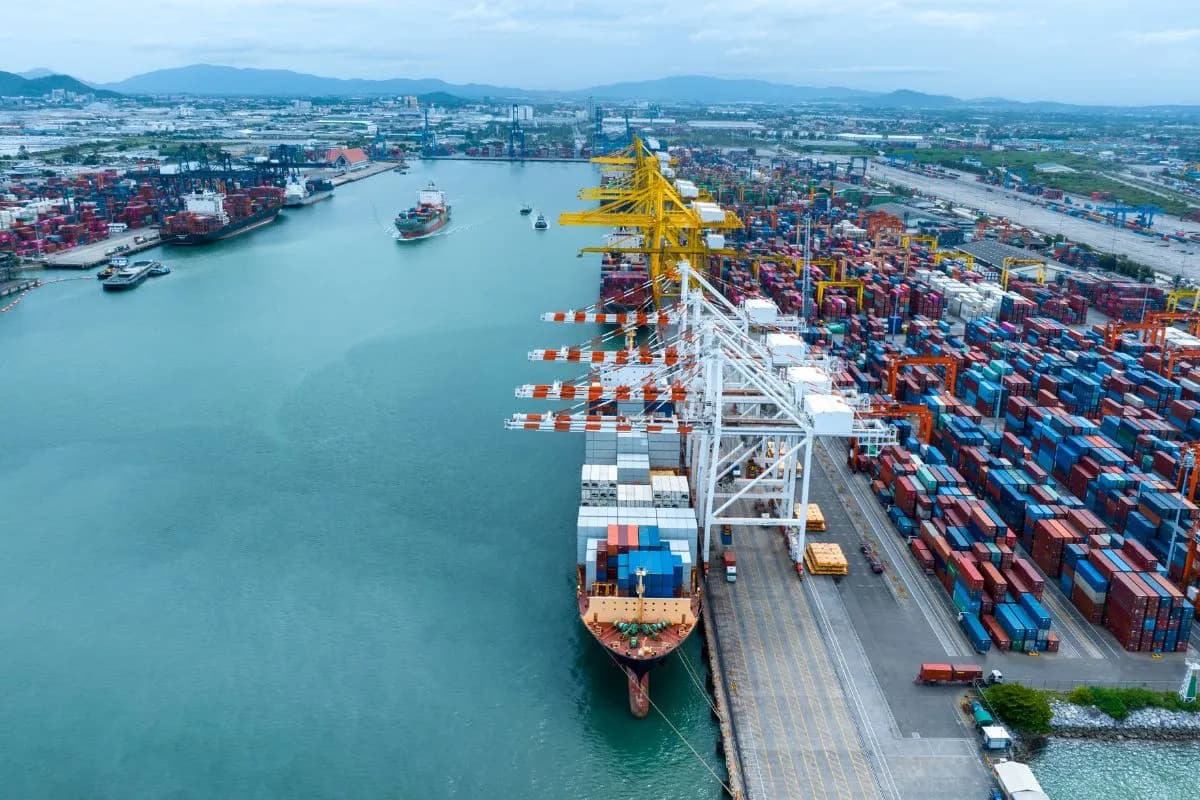 Co powinien wiedzieć spedytor, aby uniknąć błędów w transporcie?